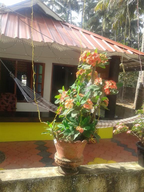 Karthik Villa Varkala Exteriör bild