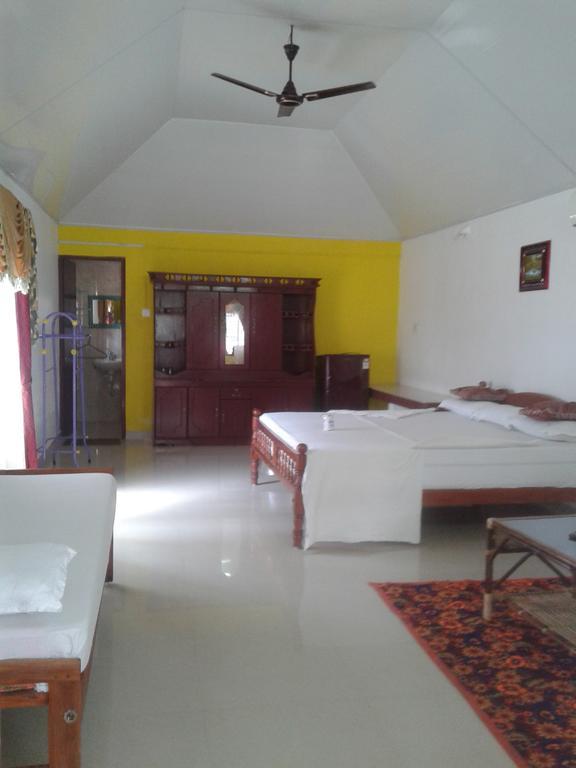 Karthik Villa Varkala Exteriör bild
