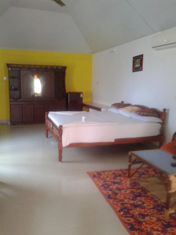 Karthik Villa Varkala Exteriör bild