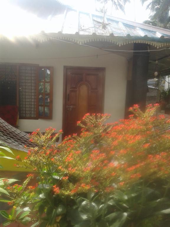 Karthik Villa Varkala Exteriör bild