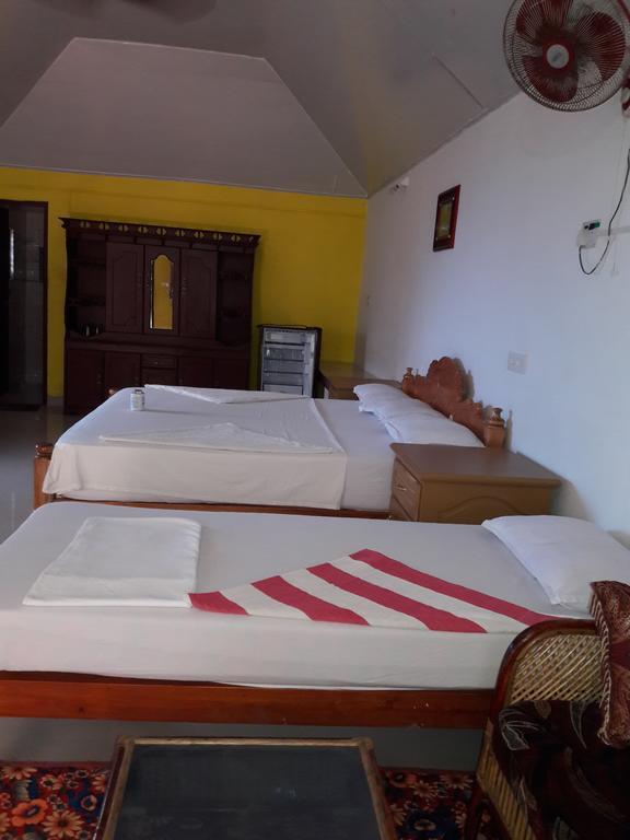 Karthik Villa Varkala Exteriör bild